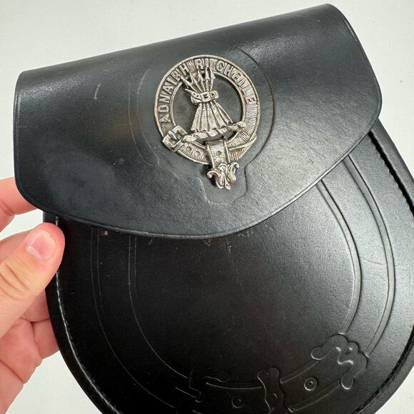 L & M Highlander black leather Sporran Belt Bag - Picture 5 of 16